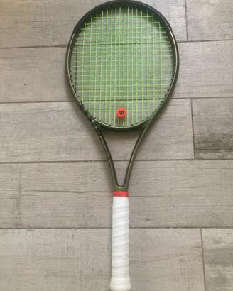 Wilson blade v8 100 L2