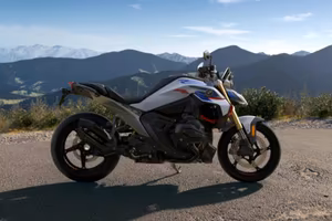 BMW R 1300 R Performance