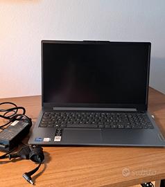 Lenovo IdeaPad 3 17" – i7 1355U, 16GB RAM, 512GB