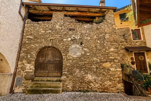 CASA SEMINDIPENDENTE A CEDEGOLO
