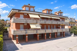 2 LOCALI A MARTINSICURO