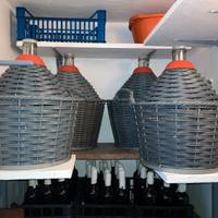 Damigiane , fiaschi , bottiglie , etc.