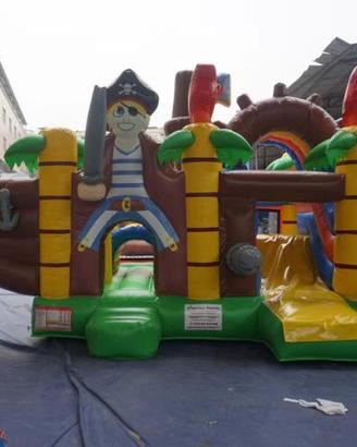 gonfiabile salta + scivolo in pvc a tema pirata