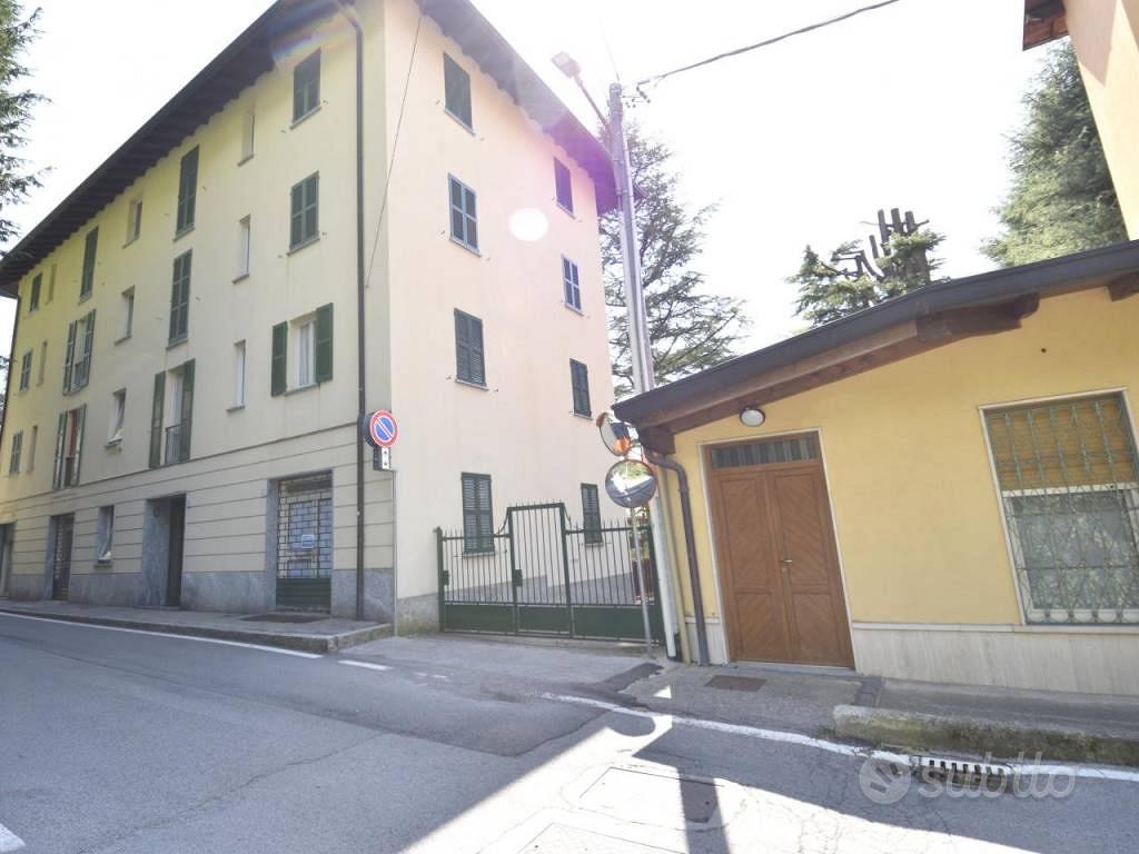 Immobile di 55 m² con 1 locale a Barzio - Altro