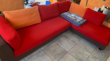 Divano angolare con penisola