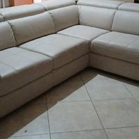 Divano letto in pelle in buono stato