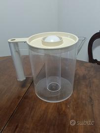 brocca da tavola con  ghiaccio 