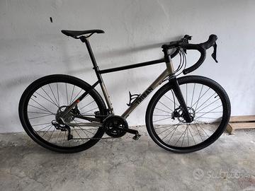 Bicicletta gravel Triban 520RC