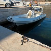 Gommone 750 2025 in garazia