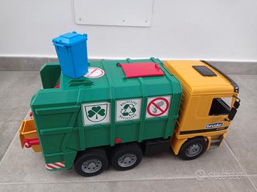 camion spazzatura bruder