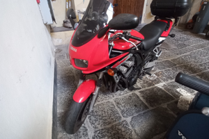 Yamaha FZS 600 Fazer