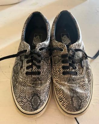 Scarpe  Vans pitonate in pelle