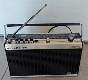 Radio vintage Normende Corvette