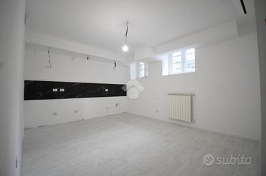 3 LOCALI A COLOGNO MONZESE