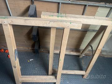 Due Cavalletti Pieghevoli in legno