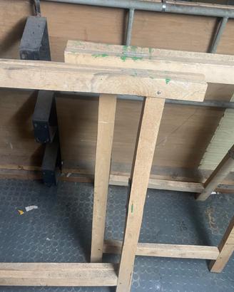 Due Cavalletti Pieghevoli in legno