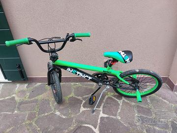 bicicletta BMX