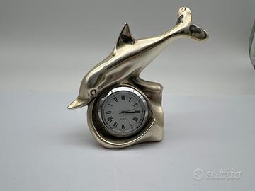 Orologio con delfino