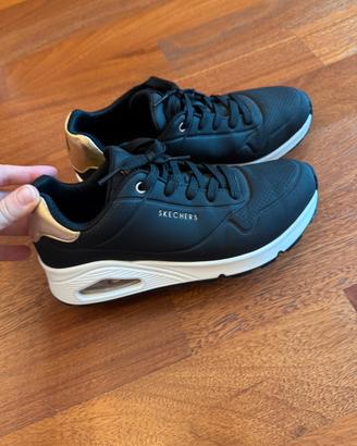 Skechers Uno nere e oro Taglia 39