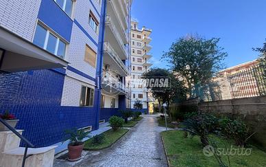 4 VANI + ACC. - DOPPIA ESPOSIZONE - VIALE DEGLI