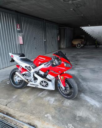 Yamaha Yzf-R1