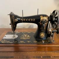 Macchina da cucire Necchi