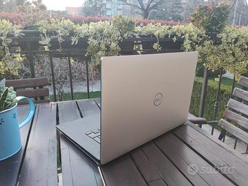 Dell XPS 15 7590 | i7-9750H | 16GB RAM | 512GB SSD