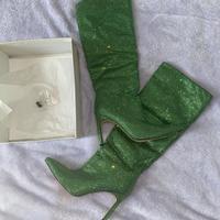 Stivali con brillantini verdi