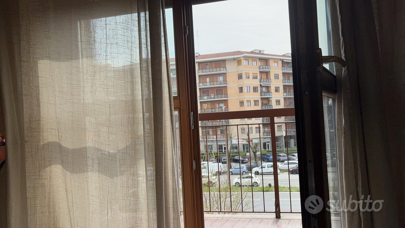 Stanza singola a Torino, foto 3 di 5