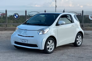 Toyota iQ 1.0 Lounge CVT 2012 Automatica