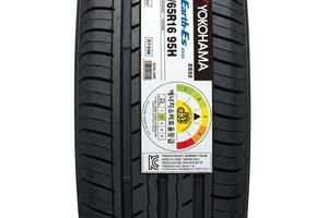 2 Pneumatici 205/65 R16 Yokohama Bluearth Es32