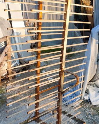 carrelli con ripiani 