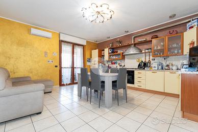 3 LOCALI A CASELLE TORINESE