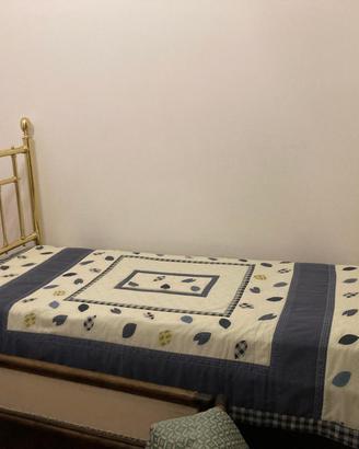 Letto singolo in ottone – Stile classico elegante