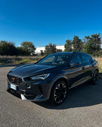 Cupra Formentor plug-in hybrid 50km autonomia EV