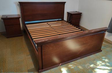 Letto Matrimoniale e 2 Comodini in legno