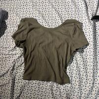 maglietta crop verde salvia