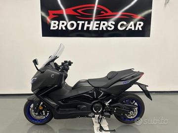 YAMAHA T-Max 560 TECH CAMO - GARANZIA 7 ANNI