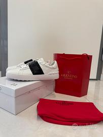 Valentino 11.
