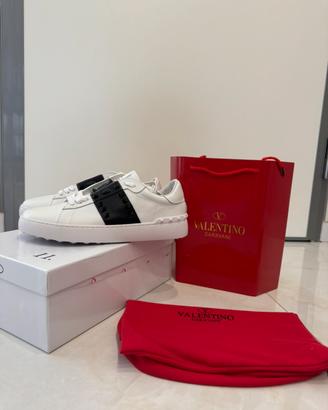 Valentino 11.
