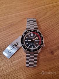 Seiko SKXA53 Black Bullet NOS