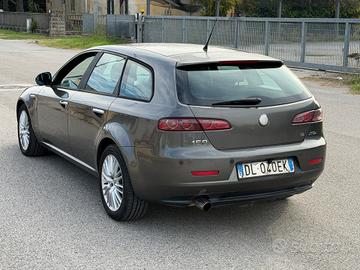 Alfa Romeo 159