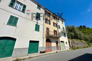 Casa Semindipendente - Castiglione Chiavarese