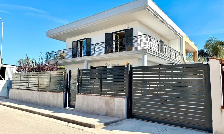 Villa capofila totalmente ristrutturata