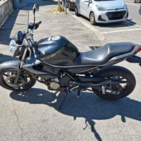 Yamaha XJ6 - 2011