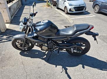 Yamaha XJ6 - 2011