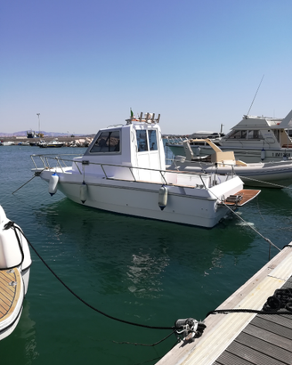 Nautica barca a motore