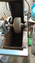 mola x affilare , banco da lavoro , imprunitore 