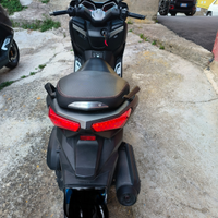 Scooter xmax 250