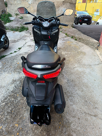 Scooter xmax 250